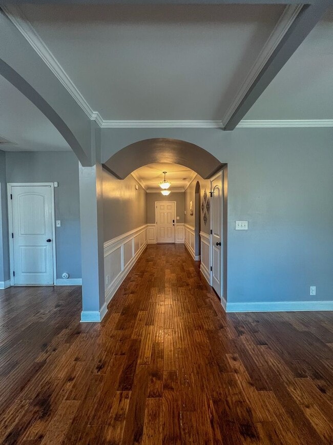 Building Photo - Short Term Leases Options! Gorgeous 5 Bedr...