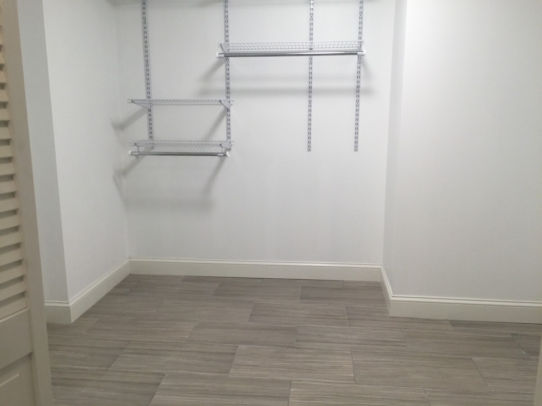 Building Photo - 16 Sherwood Dr