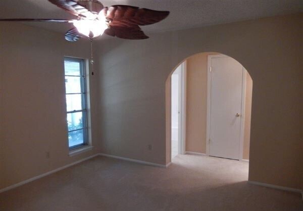 Building Photo - Available July 6: Spacious Home With Large...