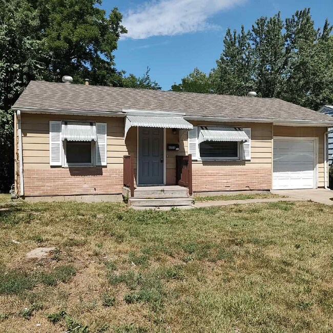 Primary Photo - 6008 S Benton Ave