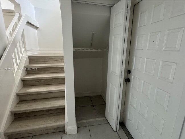 Building Photo - 9515 SW 138th Pl