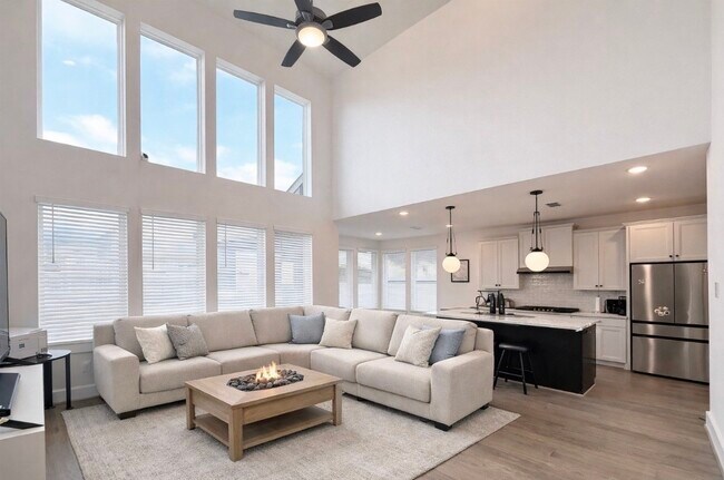 Building Photo - 31426 Warm Kindling Wy