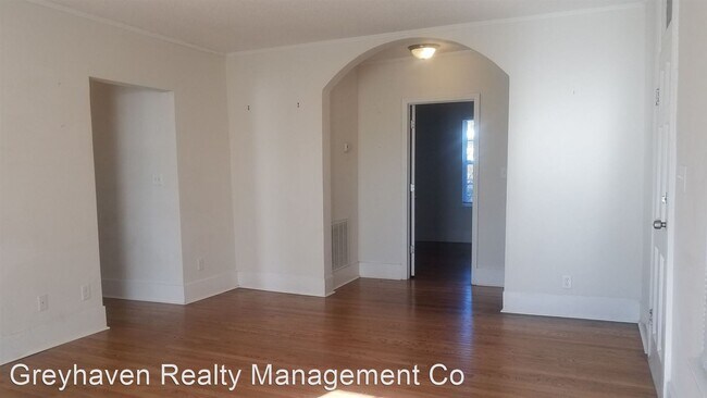 Building Photo - 3 br, 1 bath House - 701 N Market Street