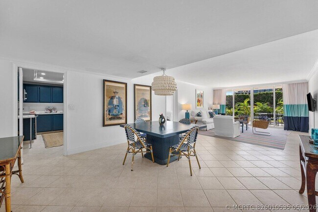 Building Photo - 2773 S Ocean Blvd