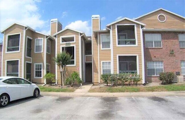 ORLANDO: Regency Gardens, AVAILABLE NOVEM... - ORLANDO: Regency Gardens, AVAILABLE  NOVEM...