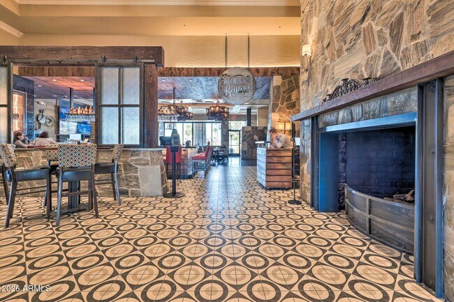 Building Photo - 9746 E Coopers Hawk Dr