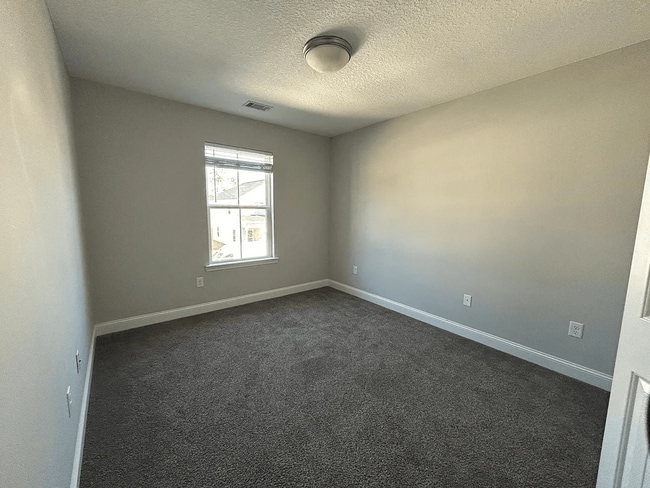 Building Photo - 54 Perlieu Ct