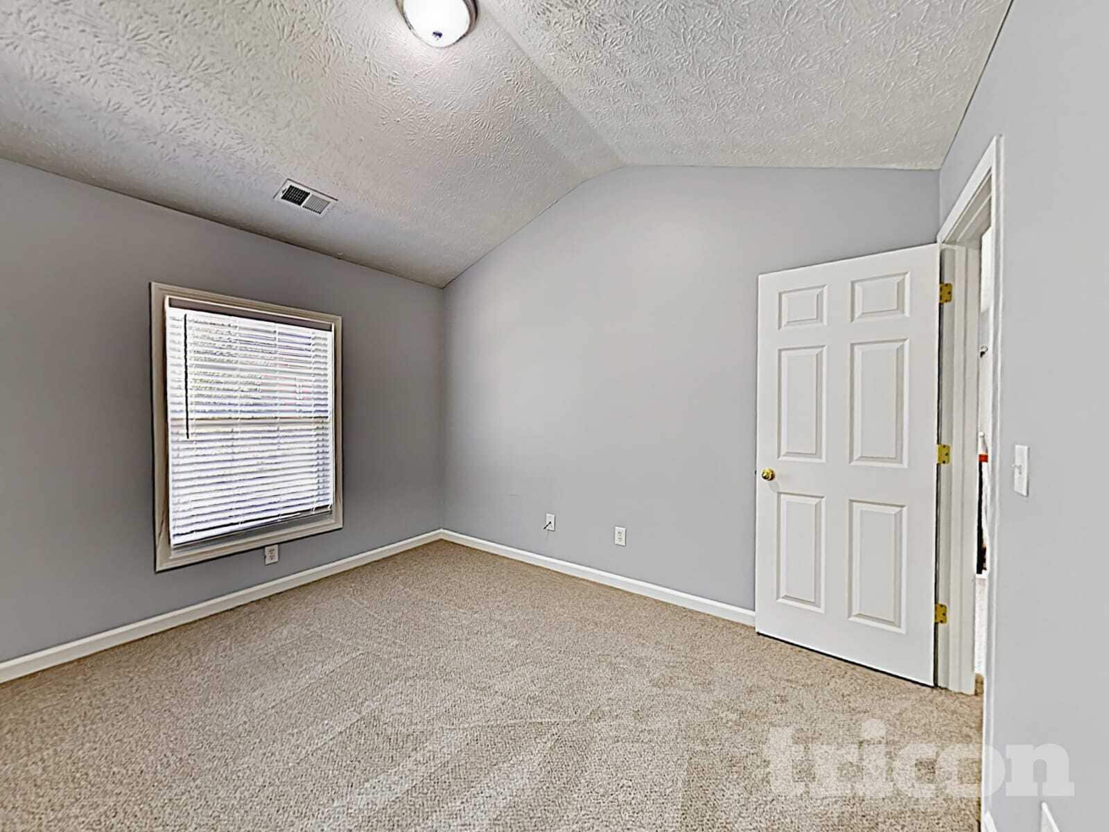 Building Photo - 403 Park Creek Trce