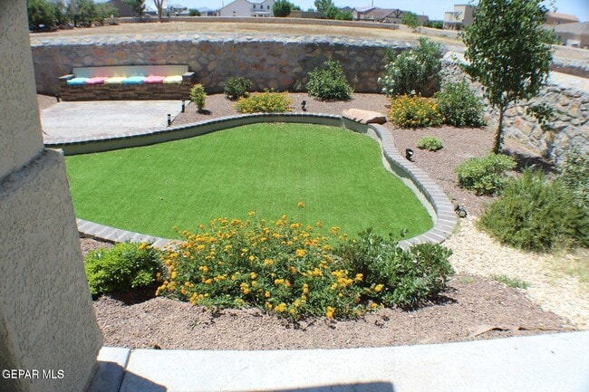 Building Photo - 940 Abe Goldberg Dr