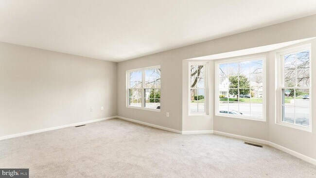 Building Photo - 12168 Springwoods Dr