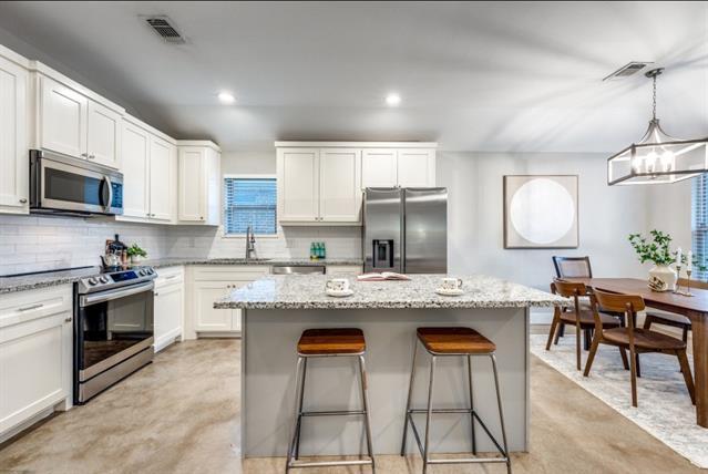 Building Photo - 2205 N Hickory St