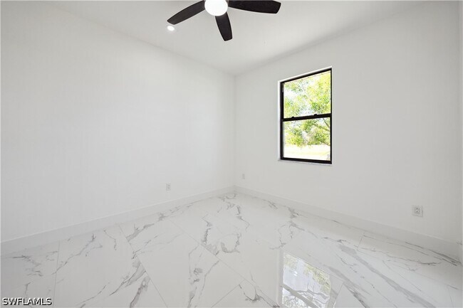 Building Photo - 4309 NW 38th Ave