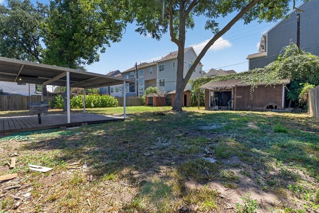 Building Photo - 1409 Wycliffe Dr