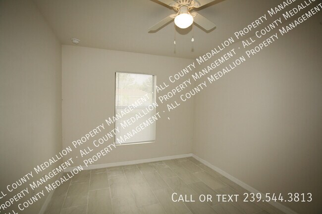 Building Photo - 1309 SE 8th Pl