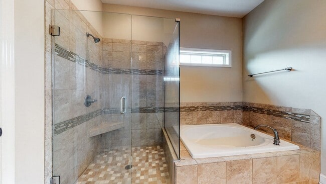 Building Photo - 802 Urton Woods Way
