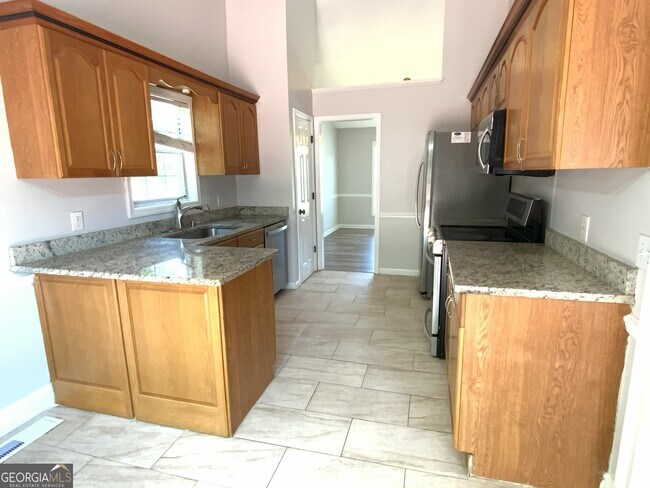 Building Photo - 5600 Sugar Crossing Dr