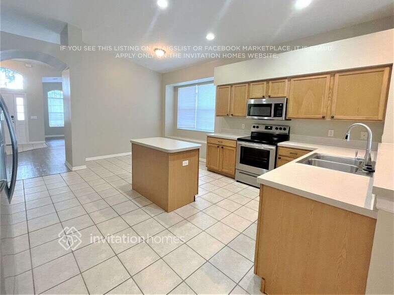 Building Photo - 6016 36th Ct E