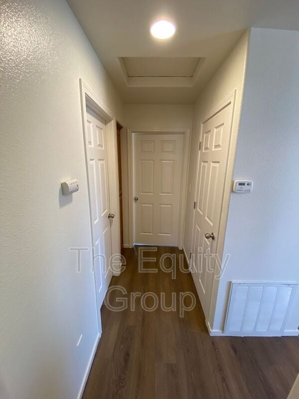 Building Photo - 2234 W Lark Ave