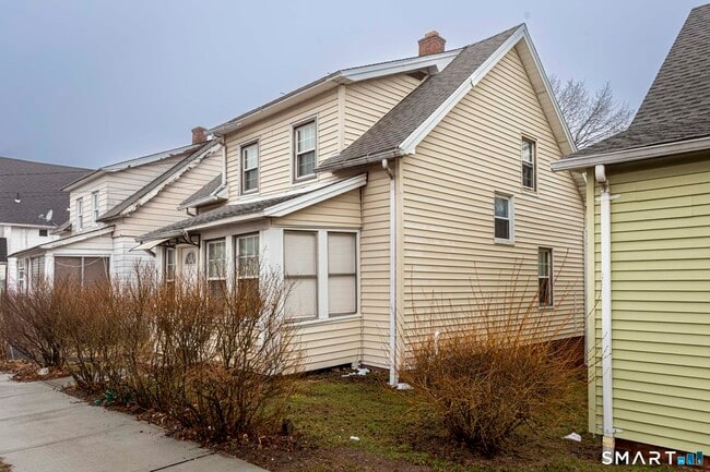 Building Photo - 941 1st Ave