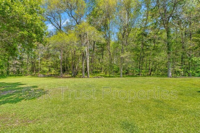Building Photo - 127 Blackwater Dr
