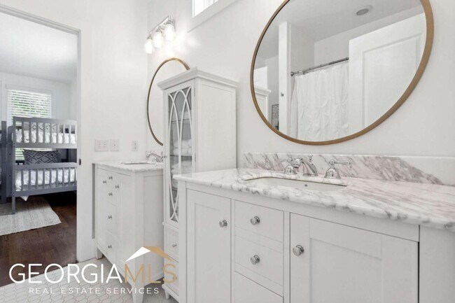 Building Photo - 9212 Selborne Ln