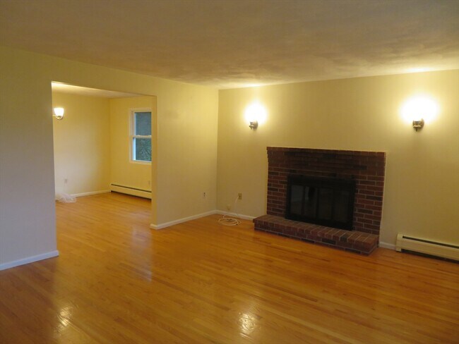 Building Photo - 2A Bryon Rd