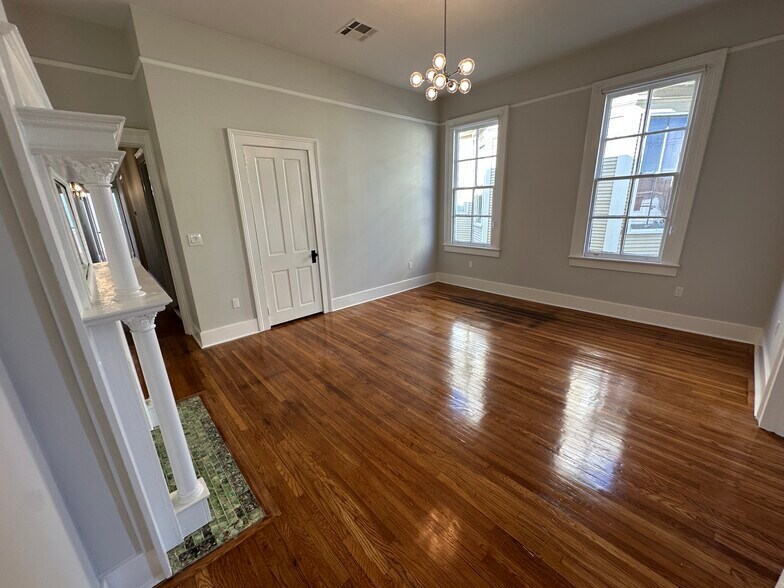 Dining Room - 5520 Loyola Ave