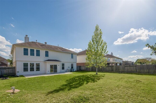 Building Photo - 16530 Cypress Bridge Dr