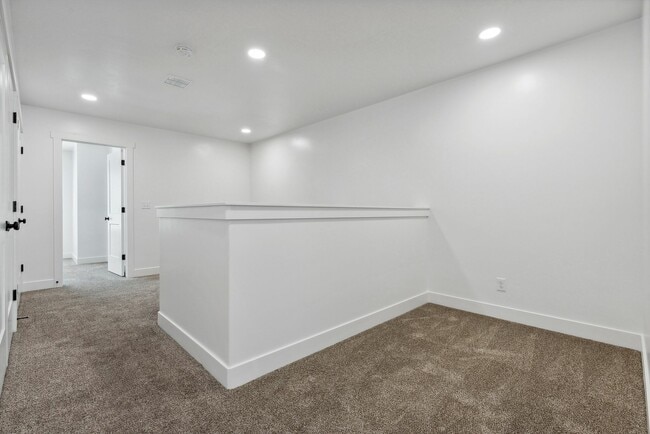 Adams Second Floor Landing - Madison Towns