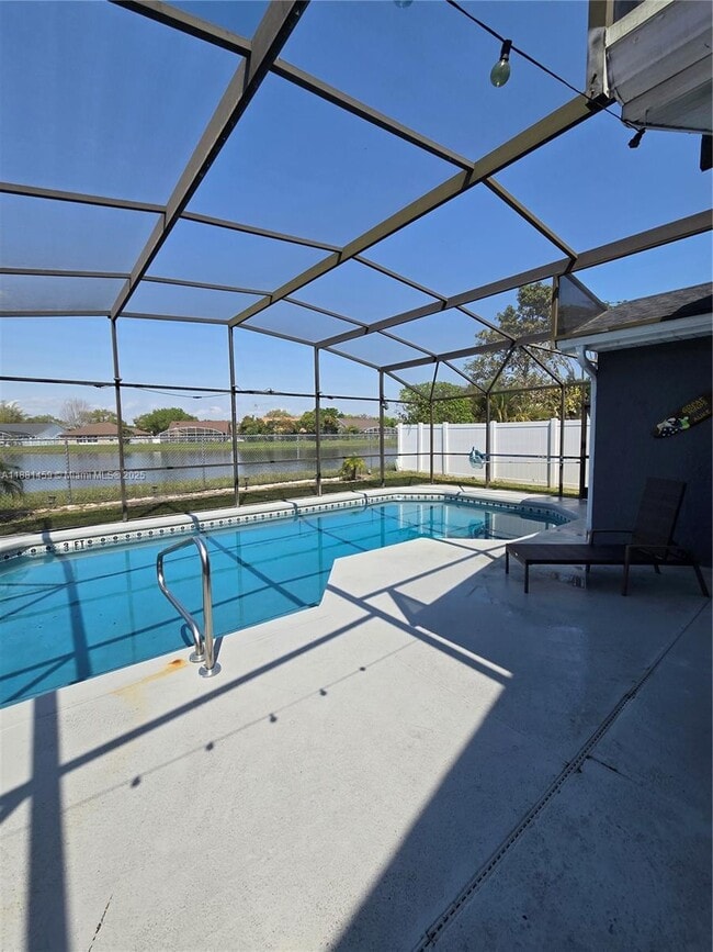 Building Photo - 1445 Avleigh Cir