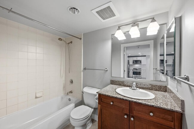 Building Photo - 777 7th St NW