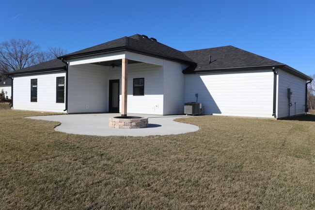 Building Photo - 4400 Kingston Heath Dr