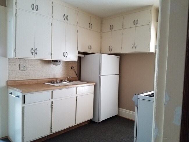 kitchen - 505 5th Ave S