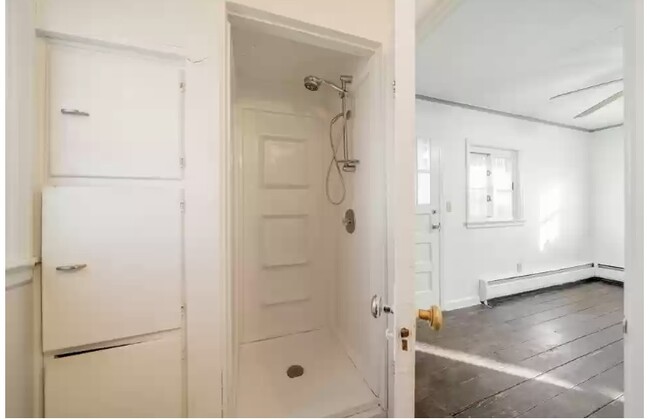 Shower and built ins in bathroom - 1923 N Clark St