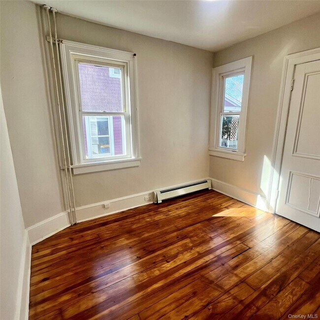 Building Photo - 140 Albany Ave