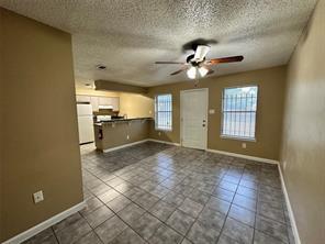 Building Photo - 4607 E 12th St