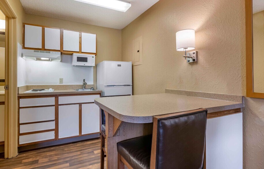 Building Photo - Furnished Studio-Jacksonville - Southside ...