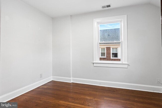 Building Photo - 4312 19th St NE