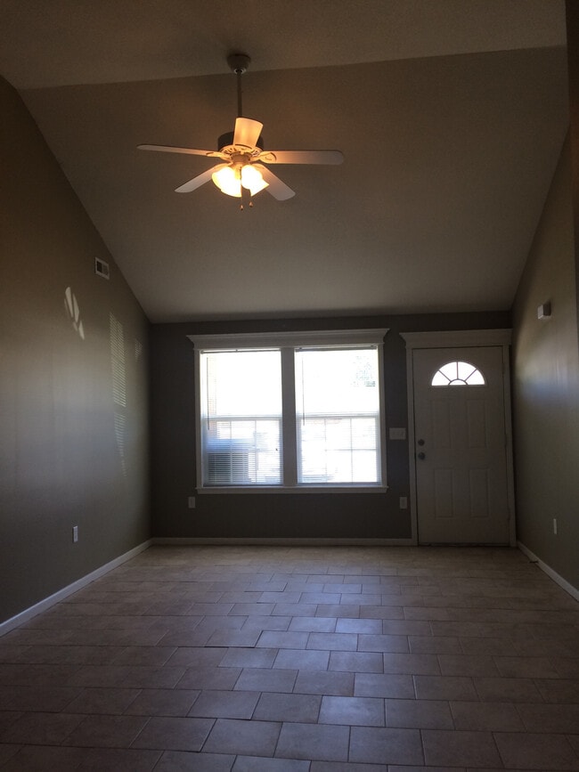 Building Photo - 610 A W Market St