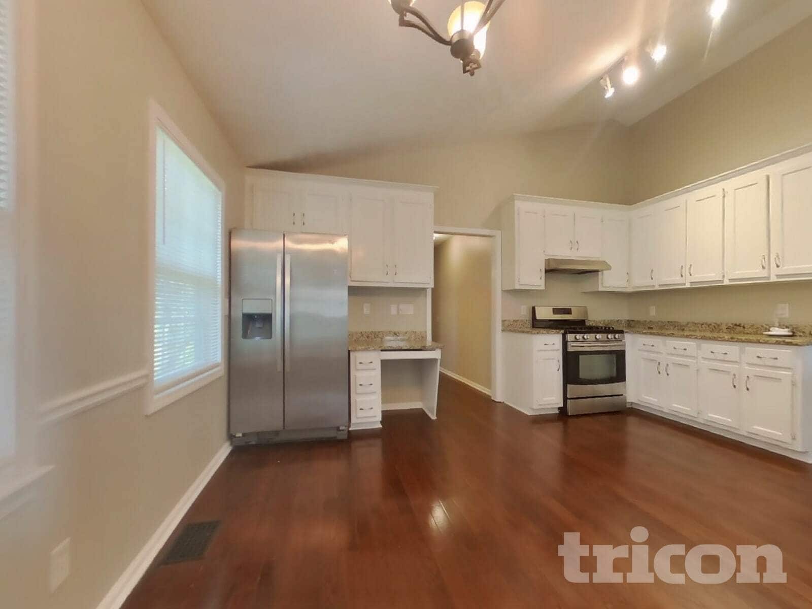 Building Photo - 891 Old Farm Walk