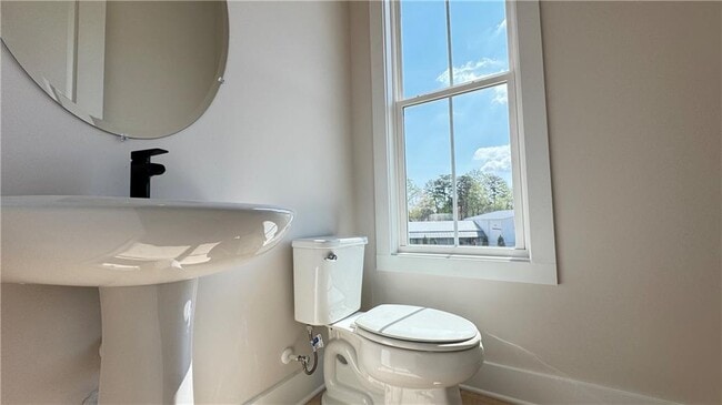 Building Photo - 2694 Evers Dr NE