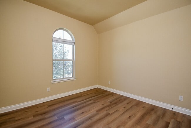 Building Photo - 2530 River Ridge