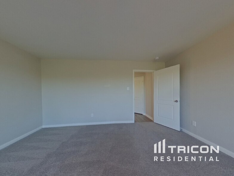 Building Photo - 1335 Coltview Pl