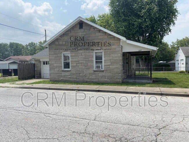 Building Photo - 1019 N McCann St