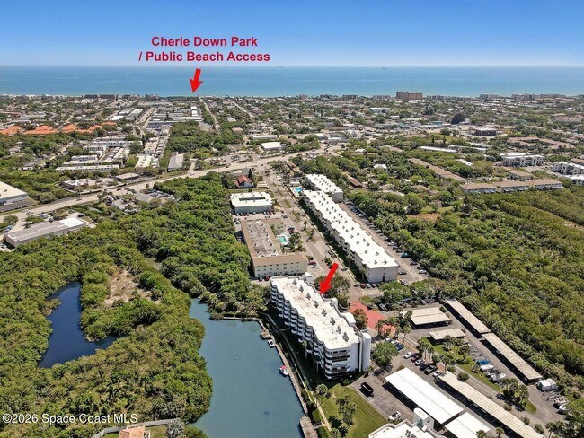 Building Photo - 300 Columbia Dr