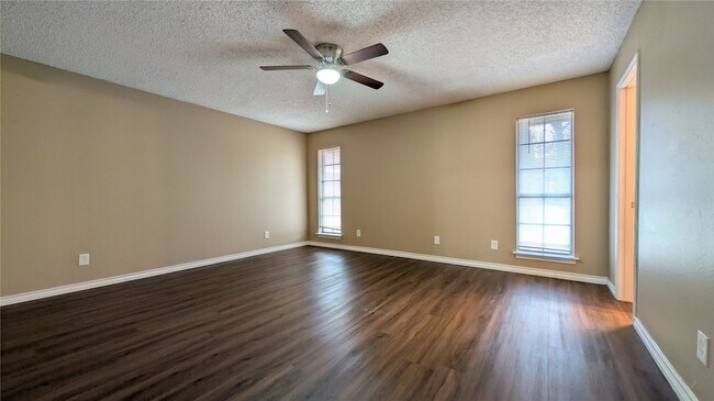 Building Photo - 429 Headlee St