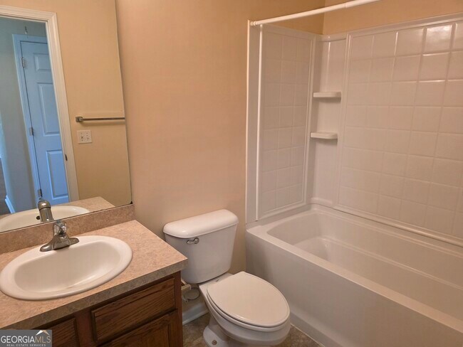 Building Photo - 101 Mossy Oak Dr
