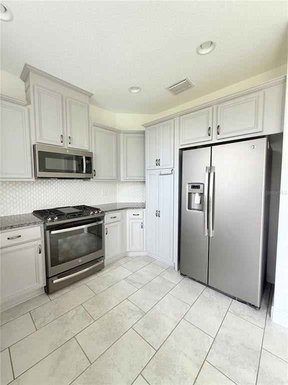 Building Photo - 5057 NW 35th Pl