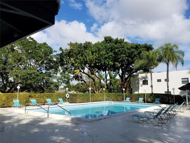 Building Photo - 8896 SW 62nd Terrace