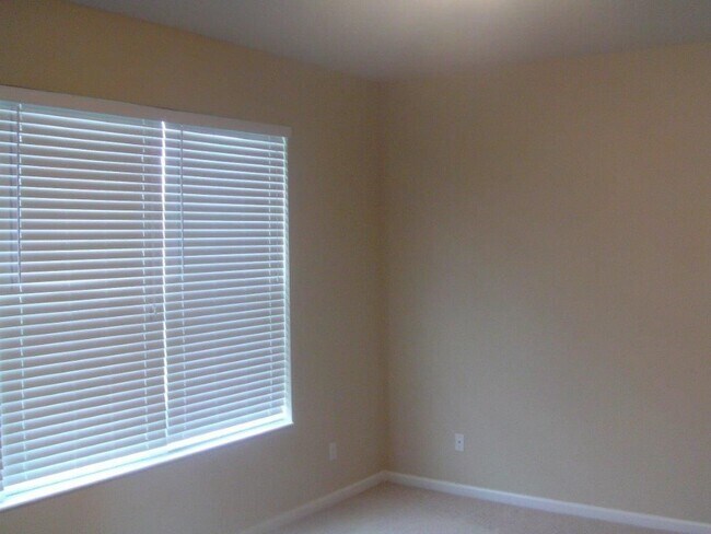 Building Photo - 11827 Barletta Dr